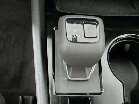 Used 2023 Nissan Rogue SV FWD image 24