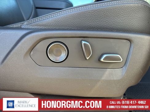 Used 2023 GMC Yukon Denali image 25
