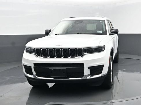 Used 2023 Jeep Grand Cherokee L Laredo AWD/4WD image 22