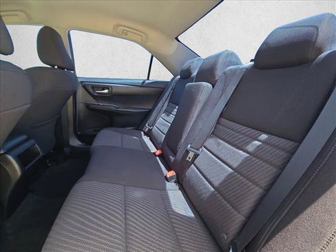 Used 2017 Toyota Camry LE FWD image 17