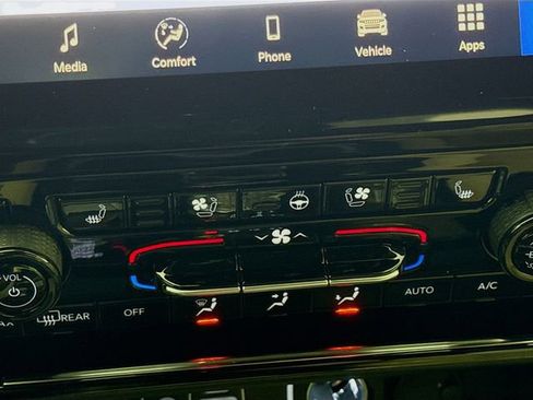 New 2025 Jeep Grand Cherokee L Limited w/ Luxury Tech Group II image 20