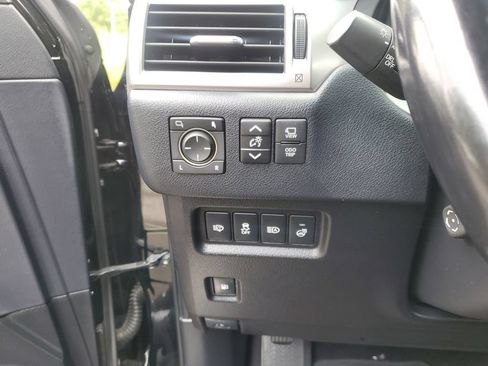 Used 2023 Lexus GX 460 Luxury w/ Accessory Package AWD/4WD image 20