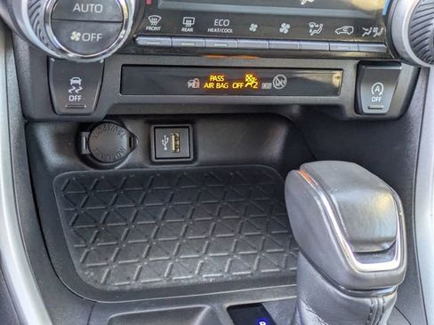 Used 2023 Toyota RAV4 XLE Premium image 17