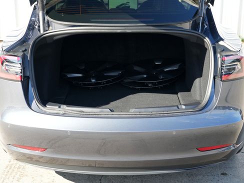 Used 2022 Tesla Model 3 image 10