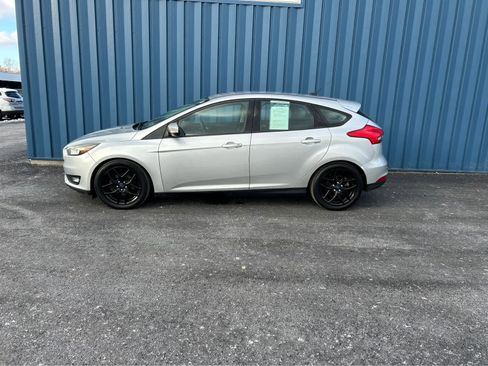 Used 2016 Ford Focus SE w/ Equipment Group 201A image 15