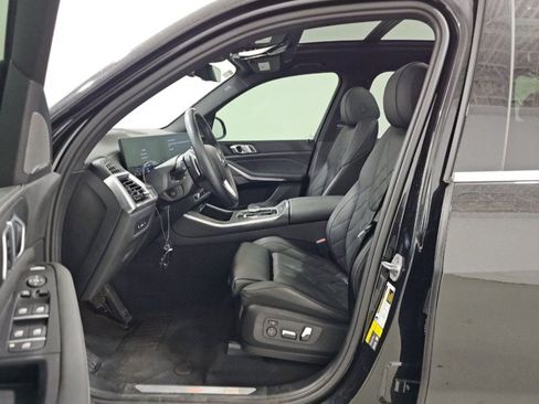 Used 2024 BMW X5 xDrive50e w/ Premium Package AWD/4WD image 8