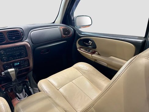 Used 2005 Chevrolet TrailBlazer LT AWD/4WD image 22