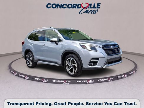 Used 2022 Subaru Forester Touring AWD/4WD image 1