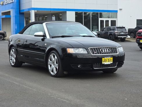 Used 2005 Audi S4 Cabriolet image 2