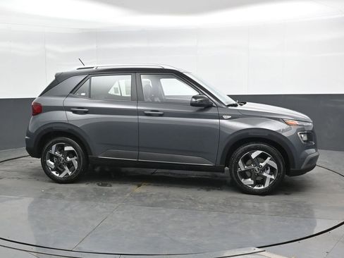 New 2026 Hyundai Venue SEL FWD image 3