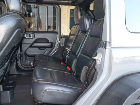 Used 2021 Jeep Wrangler Unlimited Rubicon AWD/4WD image 8