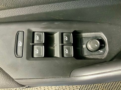 Used 2025 Volkswagen Jetta S image 20