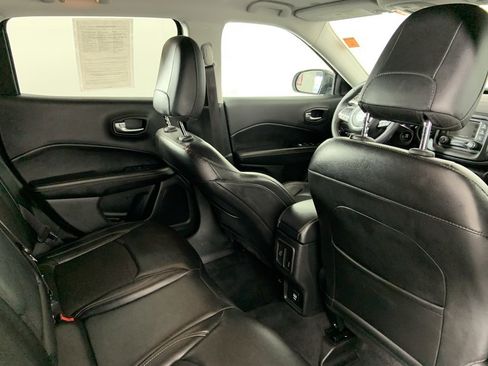 Used 2018 Jeep Compass Latitude image 26