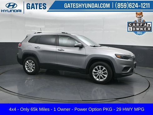 Used 2019 Jeep Cherokee Latitude w/ Popular Appearance Group image 1