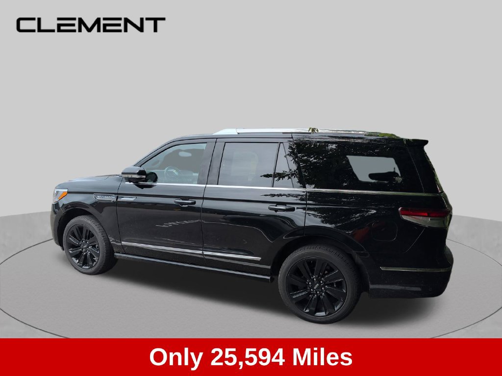Used 2023 Lincoln Navigator Reserve AWD/4WD image 8