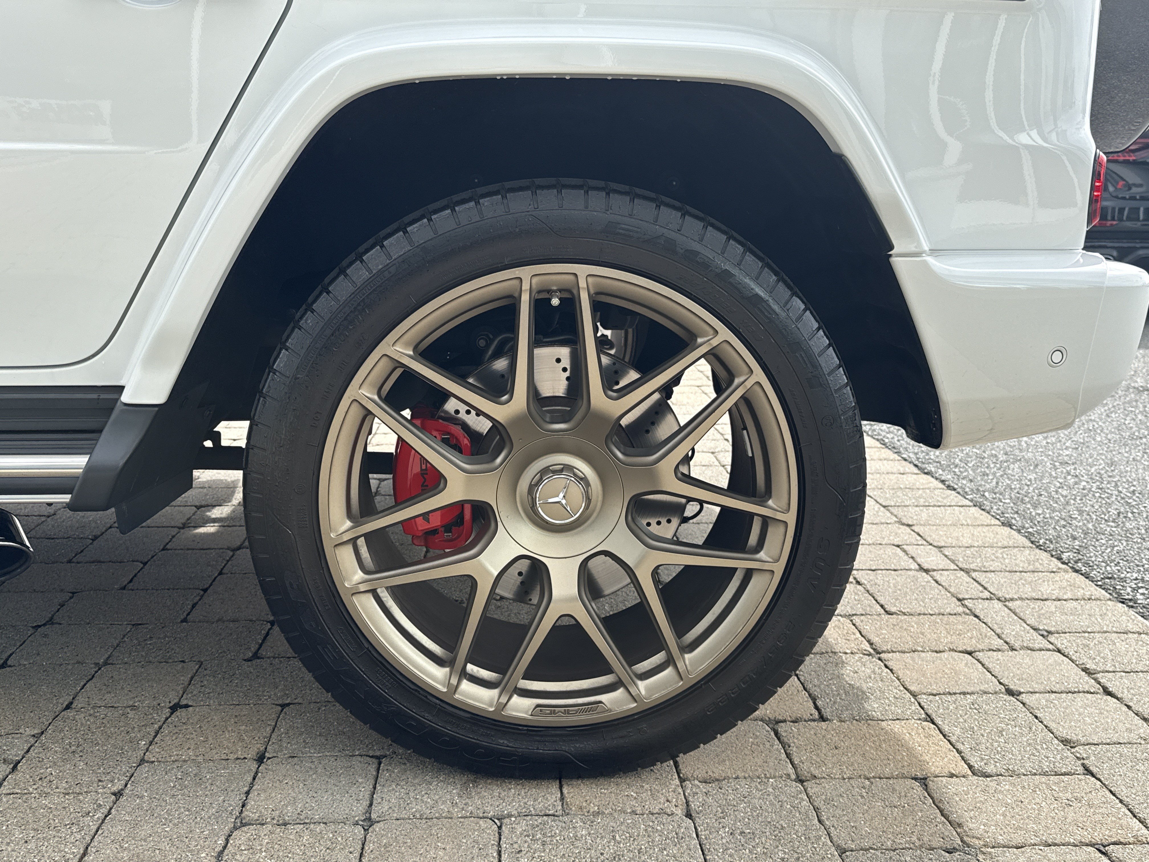 Used 2025 Mercedes-Benz G 63 AMG 4MATIC image 30