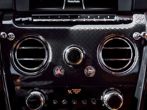 Used 2024 Rolls-Royce Cullinan Black Badge image 76