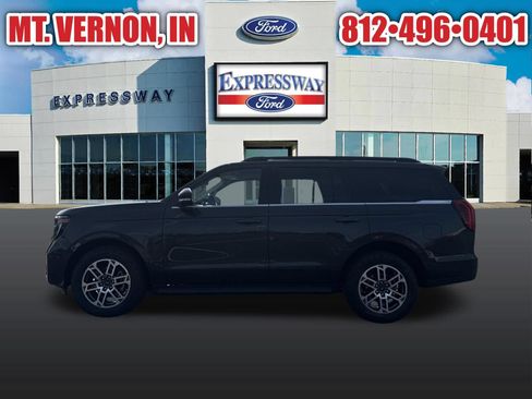 Used 2025 Ford Expedition Active AWD/4WD image 15