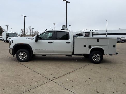 New 2026 GMC Sierra 2500 Pro w/ Convenience Package image 8