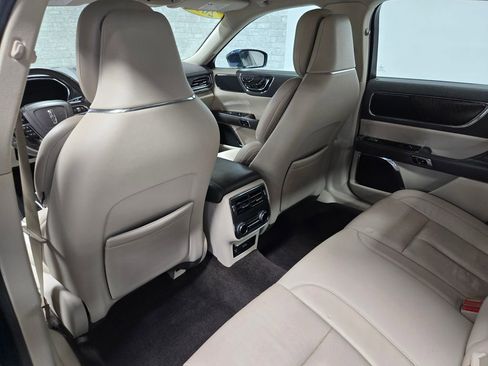 Used 2017 Lincoln Continental Reserve w/ Climate Package AWD/4WD image 34