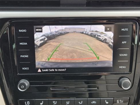 Used 2020 Volkswagen Passat 2.0T SE image 18