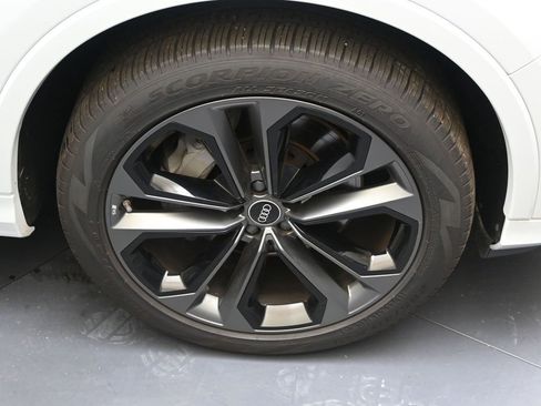 Used 2025 Audi Q7 3.0T Premium Plus w/ Premium Plus Package image 9