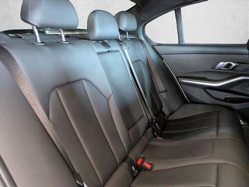 Used 2019 BMW 330i Sedan w/ Premium Package image 21