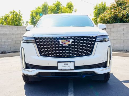 Used 2023 Cadillac Escalade ESV Premium Luxury RWD image 4