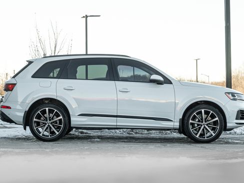 Certified 2023 Audi Q7 3.0T Premium Plus image 3