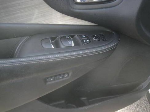 Used 2015 Nissan Murano SL w/ SL Technology Package AWD/4WD image 19