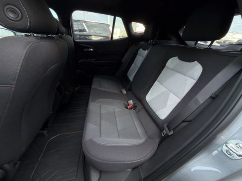 New 2026 Chevrolet Trax RS w/ Sunroof Package FWD image 20