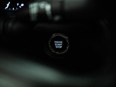 Used 2024 Toyota Corolla SE w/ SE Premium Package FWD image 17