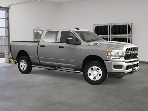 Used 2024 RAM 2500 Tradesman w/ Chrome Appearance Group image 7