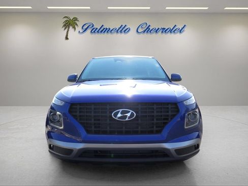 Used 2025 Hyundai Venue SE FWD image 8