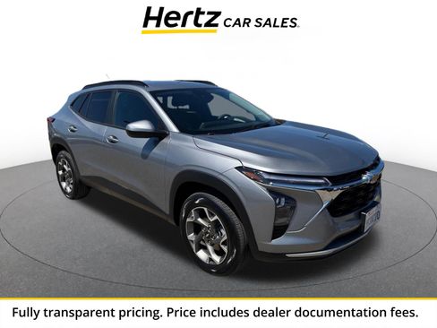 Used 2025 Chevrolet Trax LT FWD image 1