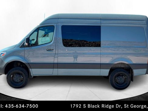 Used 2025 Mercedes-Benz Sprinter 2500 image 2