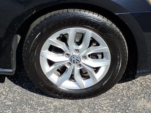 Used 2017 Volkswagen Passat 1.8T S FWD image 10
