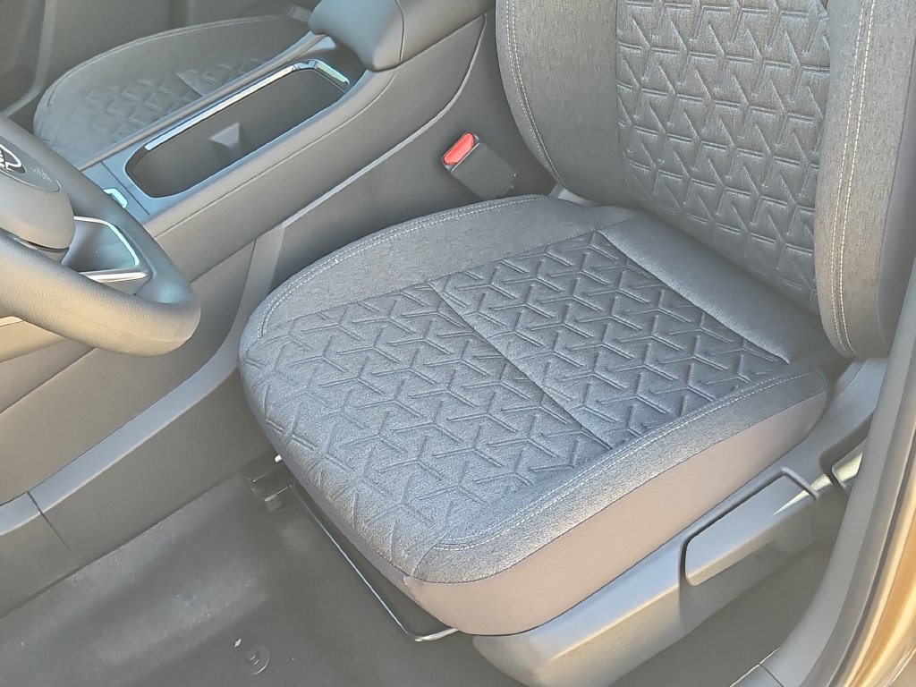 New 2027 Nissan Kicks SV AWD/4WD image 16