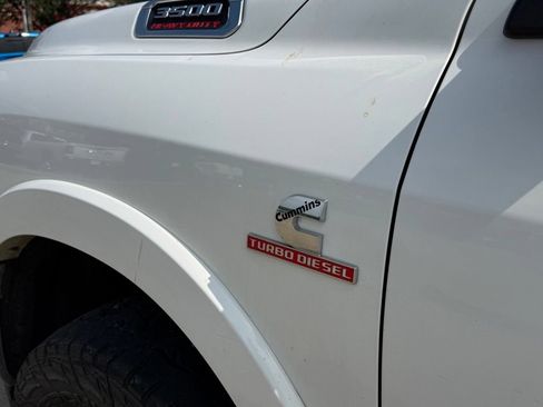 Used 2019 RAM 3500 Limited AWD/4WD image 11