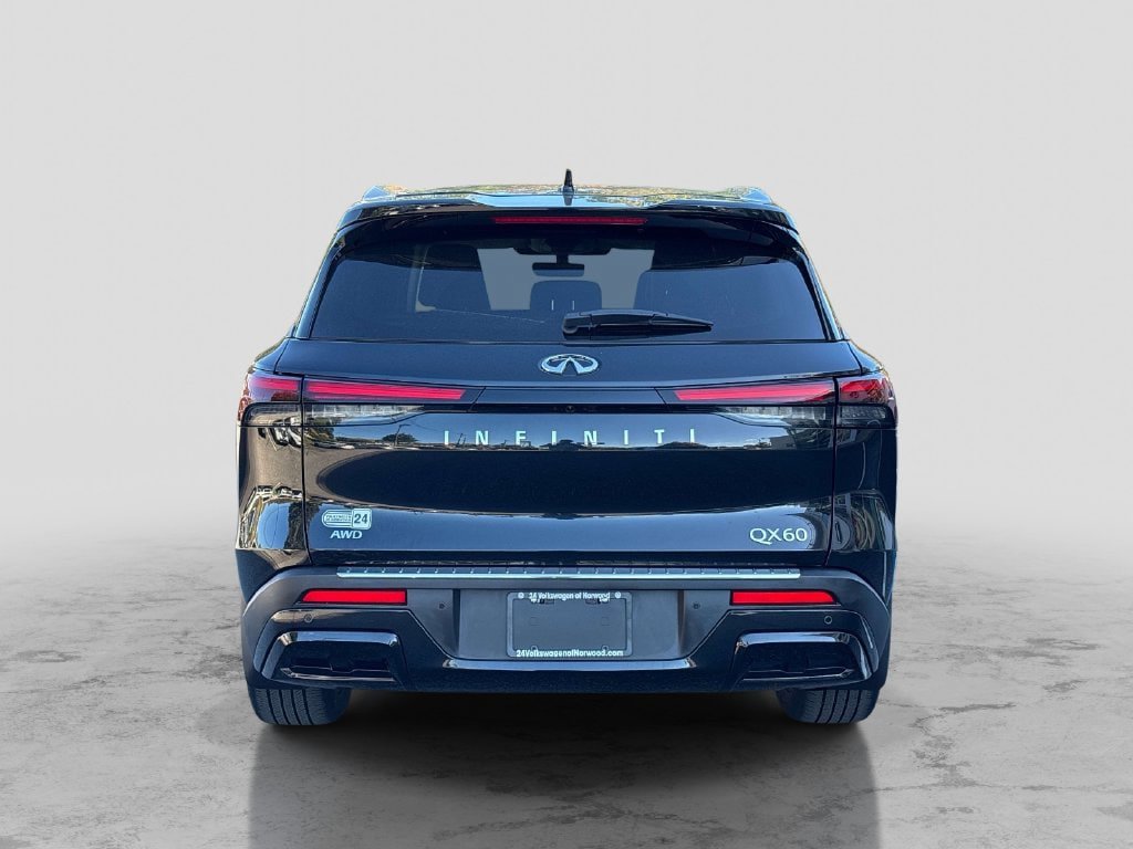 Used 2023 INFINITI QX60 Luxe w/ Performance Audio Package AWD/4WD image 4