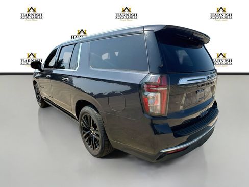 Used 2024 Chevrolet Suburban High Country w/ Advanced Technology Package AWD/4WD image 3