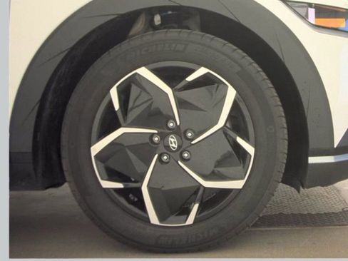 Used 2024 Hyundai Ioniq 5 SEL image 19