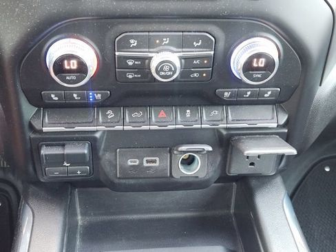 Used 2022 GMC Sierra 2500 AT4 w/ Gooseneck/5TH Wheel Package AWD/4WD image 19