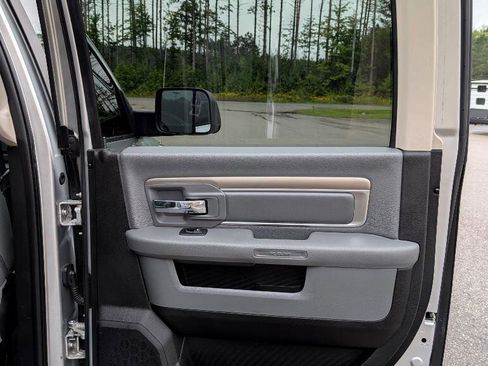 Used 2018 RAM 2500 SLT image 16