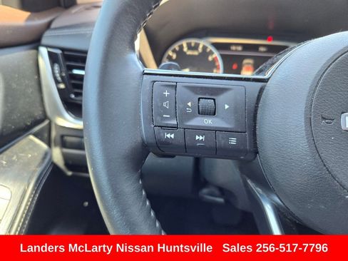 Used 2023 Nissan Rogue SL w/ SL Premium Package FWD image 27