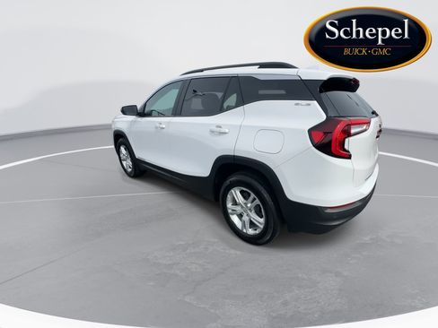 Certified 2024 GMC Terrain SLE w/ Driver Convenience Package image 6