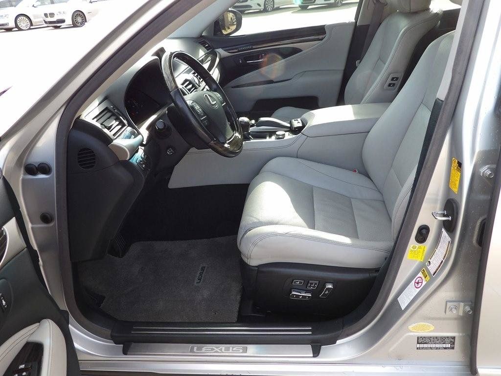 Used 2014 Lexus LS 460 w/ Comfort Package RWD image 51