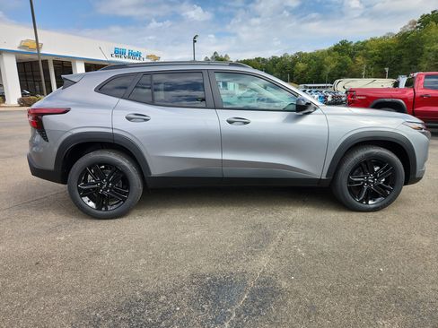 New 2026 Chevrolet Trax ACTIV w/ Driver Confidence Package image 2