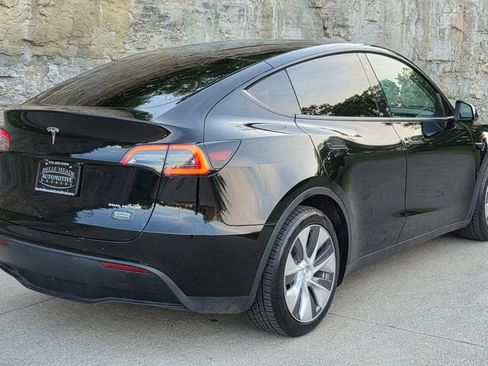 Used 2021 Tesla Model Y Long Range AWD/4WD image 12