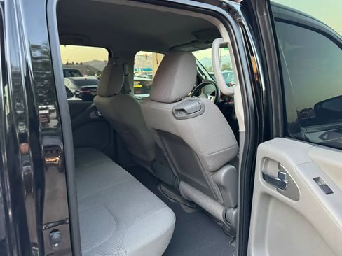 Used 2014 Nissan Frontier SV w/ SV Value Truck Package RWD image 24